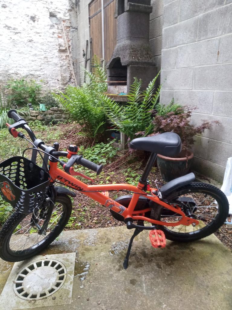 Vélo enfant 5 - 7 ans robots b'twin, Frein sur jante, 16 à 20 pouces, Enlèvement, Utilisé