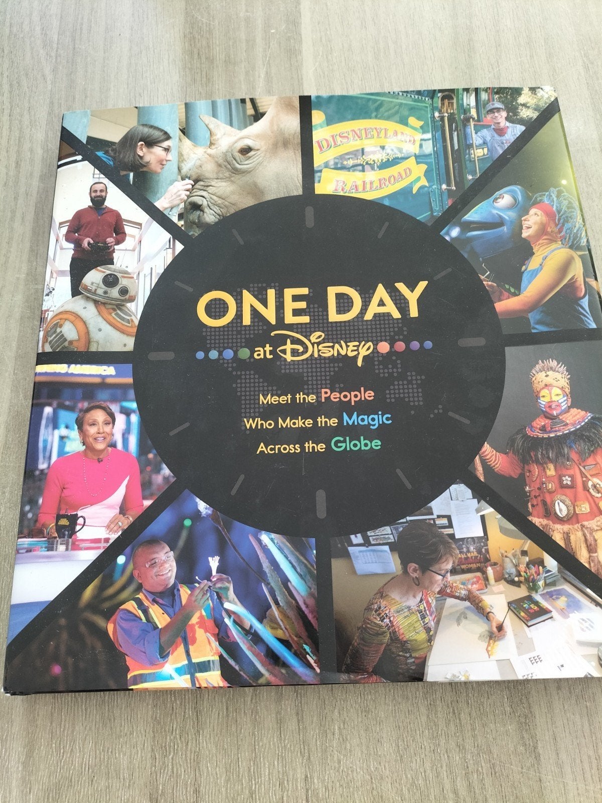 One day at Disney boek, Ophalen of Verzenden