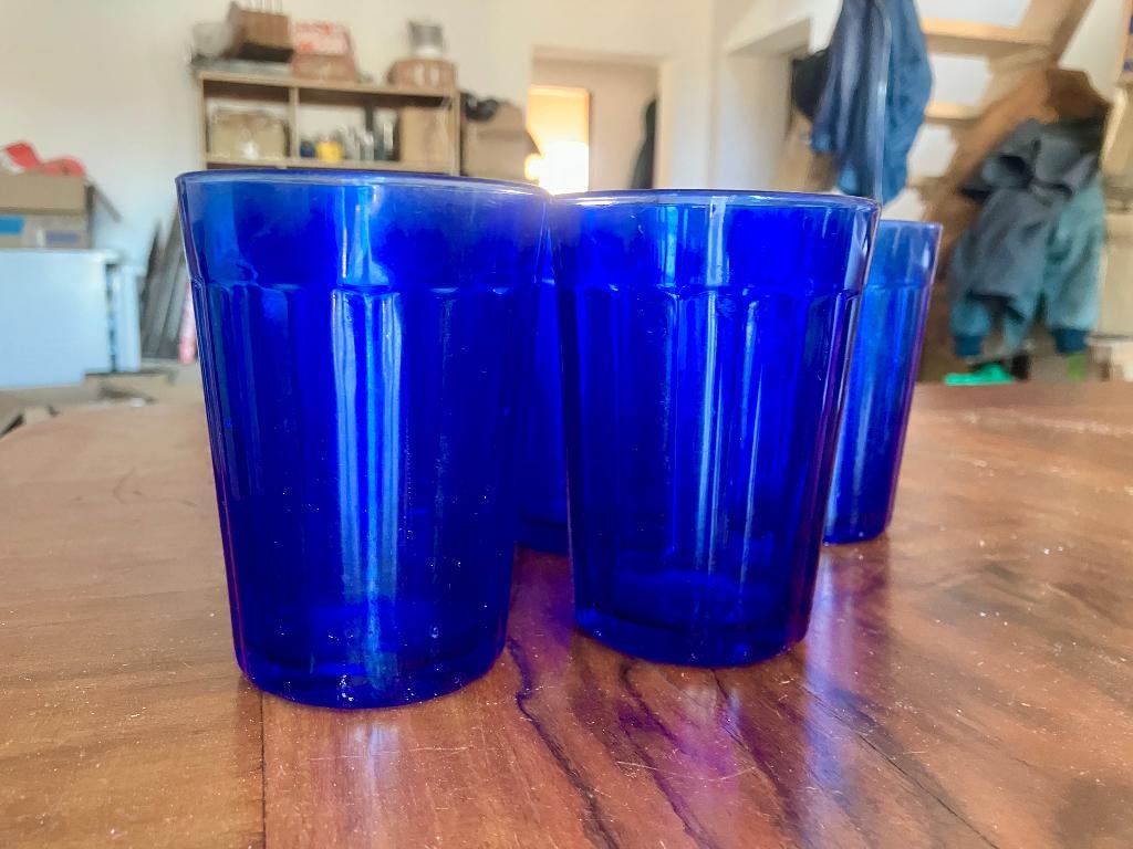 Verre bleu de cobalt - Luminarc - RARE VINTAGE, Antiquités & Art, Enlèvement ou Envoi