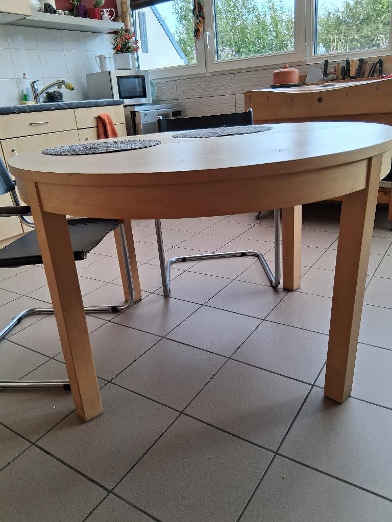 Table ronde avec allonge, Enlèvement, Utilisé