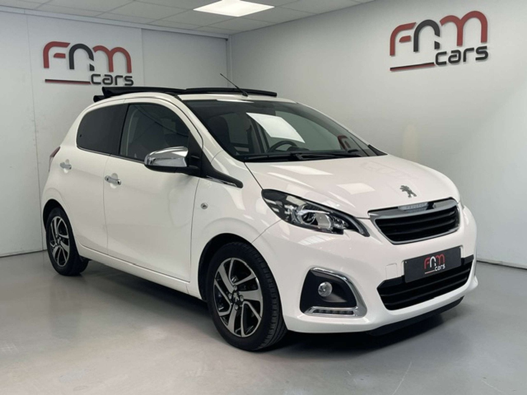 Peugeot 108 1.2i cabrio bwj2017 Camera Cruise Keyless Garant, Autos, Achat, Entreprise, Cabriolet, Noir