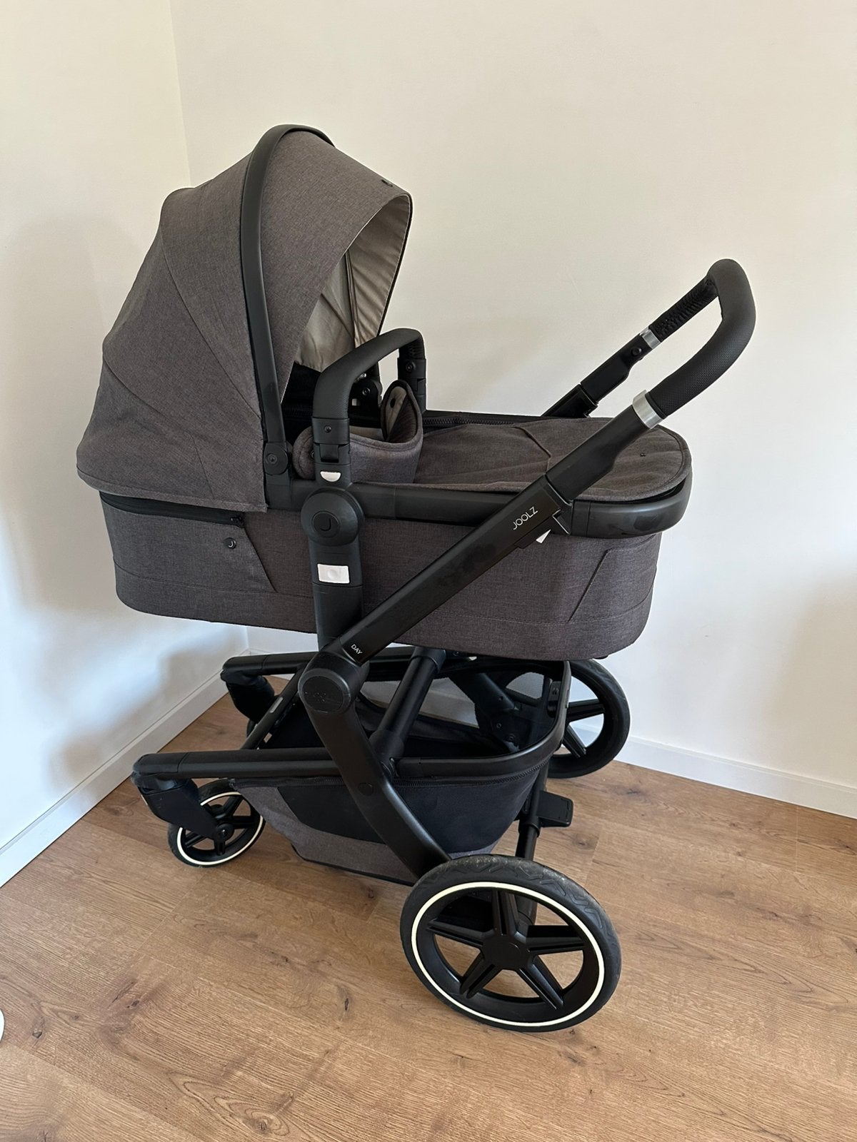 Joolz Day + kinderwagen, Zo goed als nieuw, Verstelbare duwstang, Ophalen, Kinderwagen