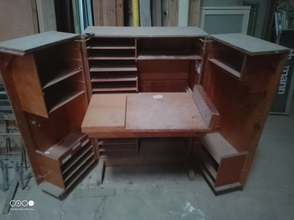 Un bureau magix box, Enlèvement