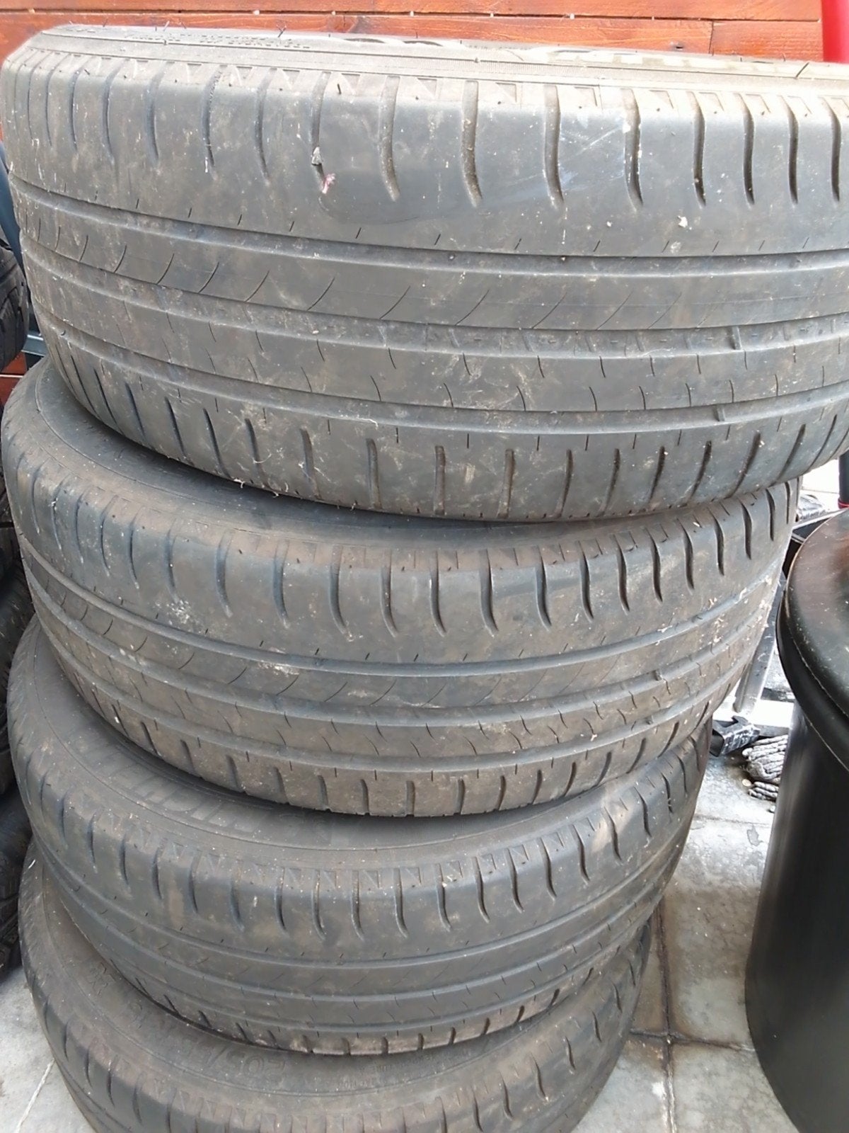 Pneus michelins, Enlèvement