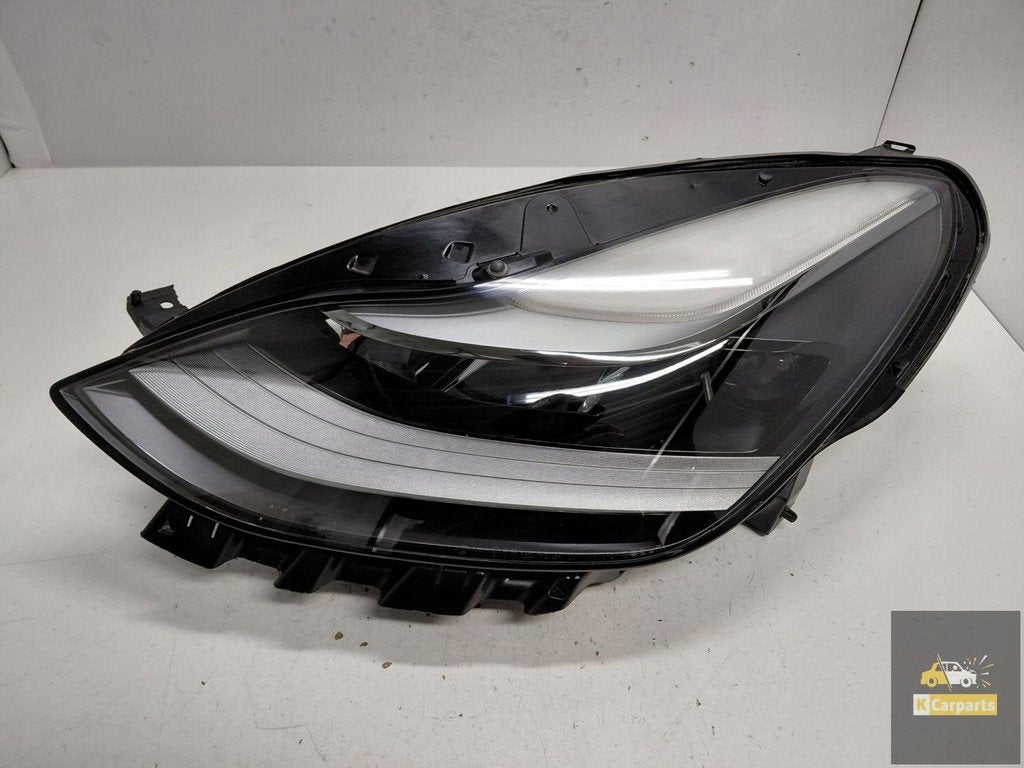 1514952-20-E, Tesla Model 3 Lift Model Y linkerlamp, Tesla, Inc., Gebruikt, Info@tesla.com, Tesla Road 1
78725  Austin