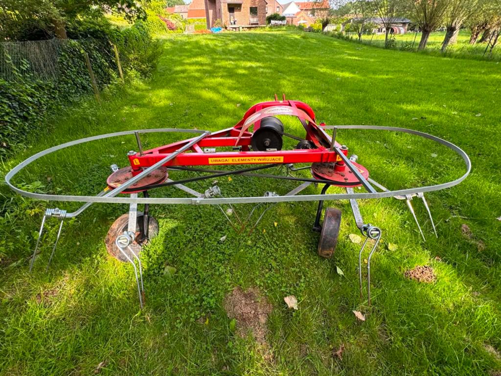 Hooikeerder minitractor, Ophalen