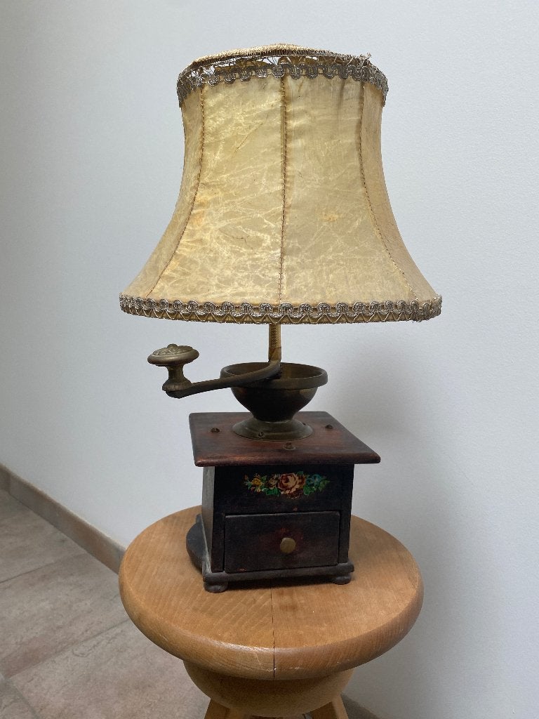 Lampe ancienne-boite a musique, Maison & Meubles, Lampes | Lampes de table, Ancien, Moins de 50 cm, Enlèvement, Utilisé