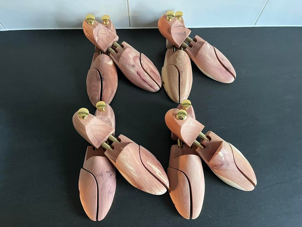 4 paar luxe cederhouten schoenspanners maat 42 nieuw, Neuf, Enlèvement ou Envoi, Brun, Autres types