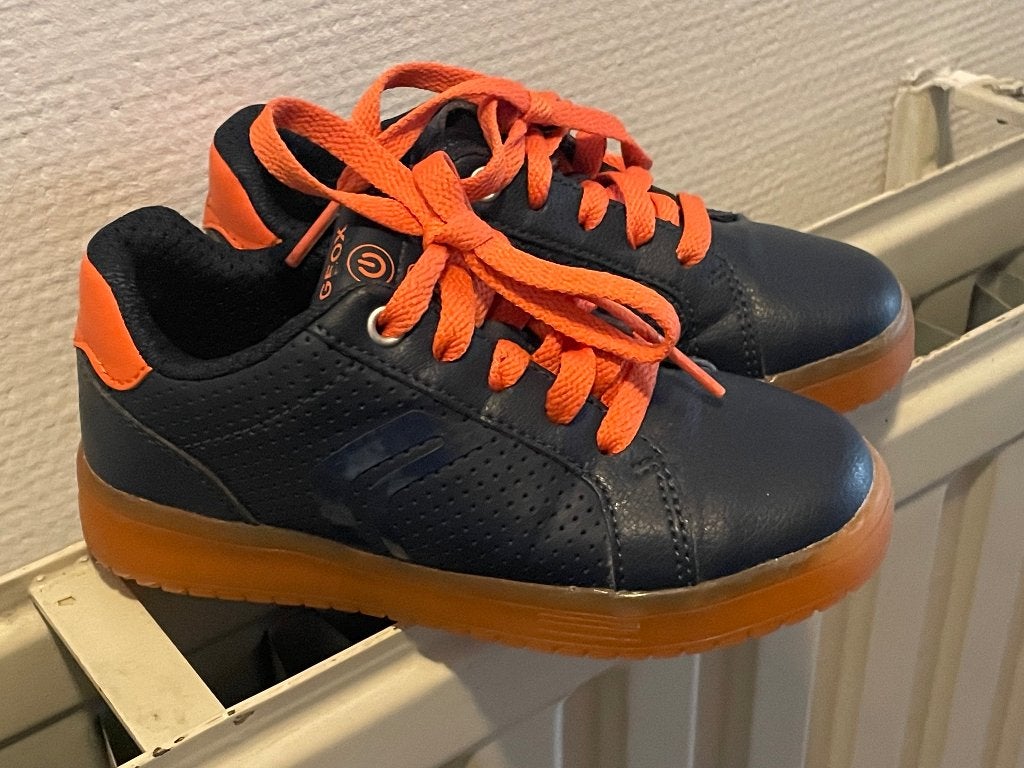 Chaussures Geox enfants taille 28, Garçon ou Fille, Comme neuf, Enlèvement, Chaussures