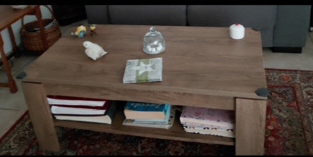 Salontafel in goede staat, 4 jaar oud
1m10 op 60 cm. hoogte, Ophalen