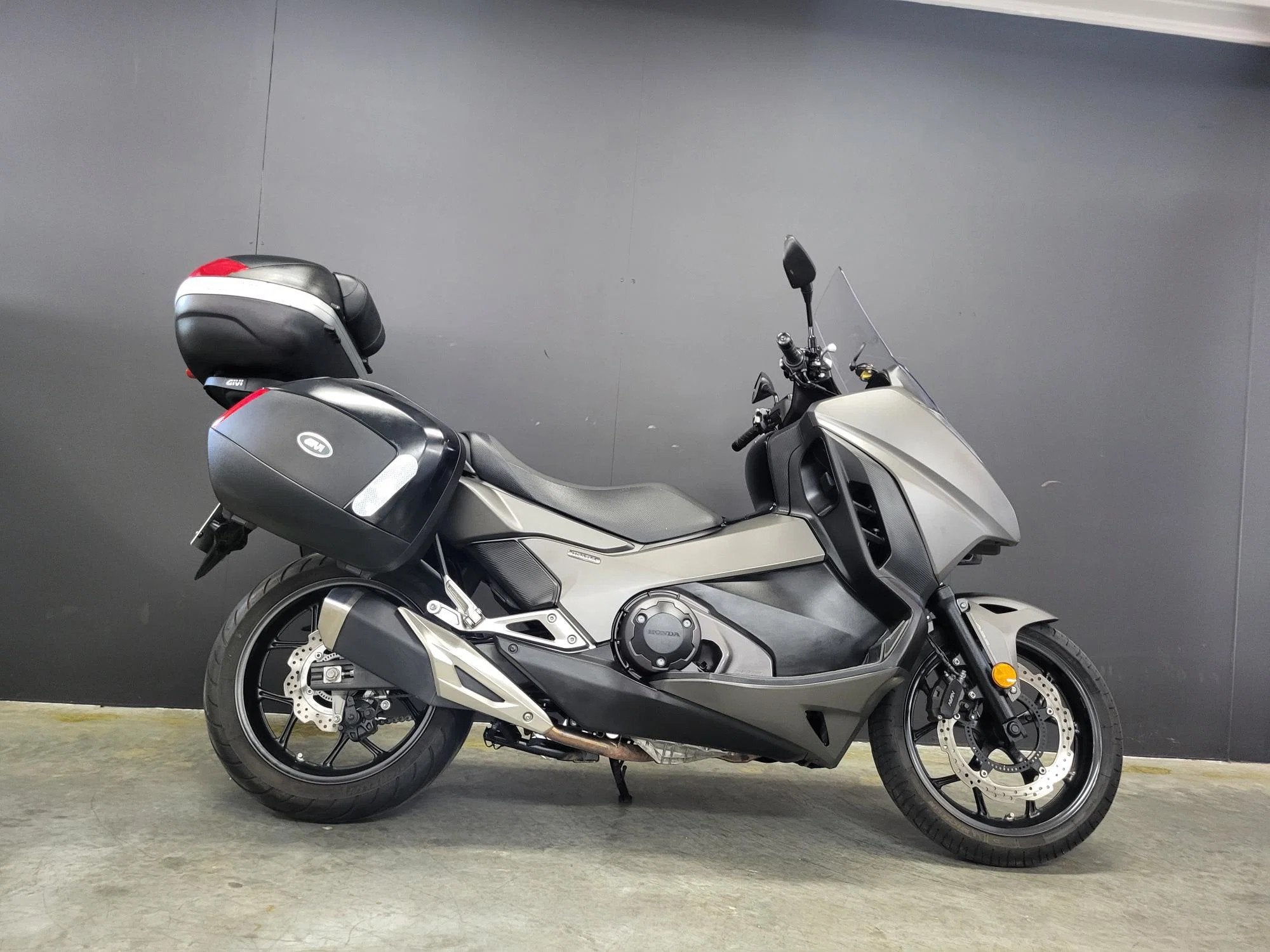 Honda Integra 750 DCT tourscooter met koffers (bj 2016), Motoren, 750 cc, Scooter, Bedrijf, Meer dan 35 kW