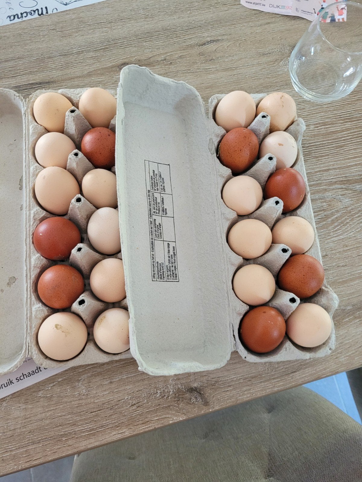 Scharrel eieren, Ophalen