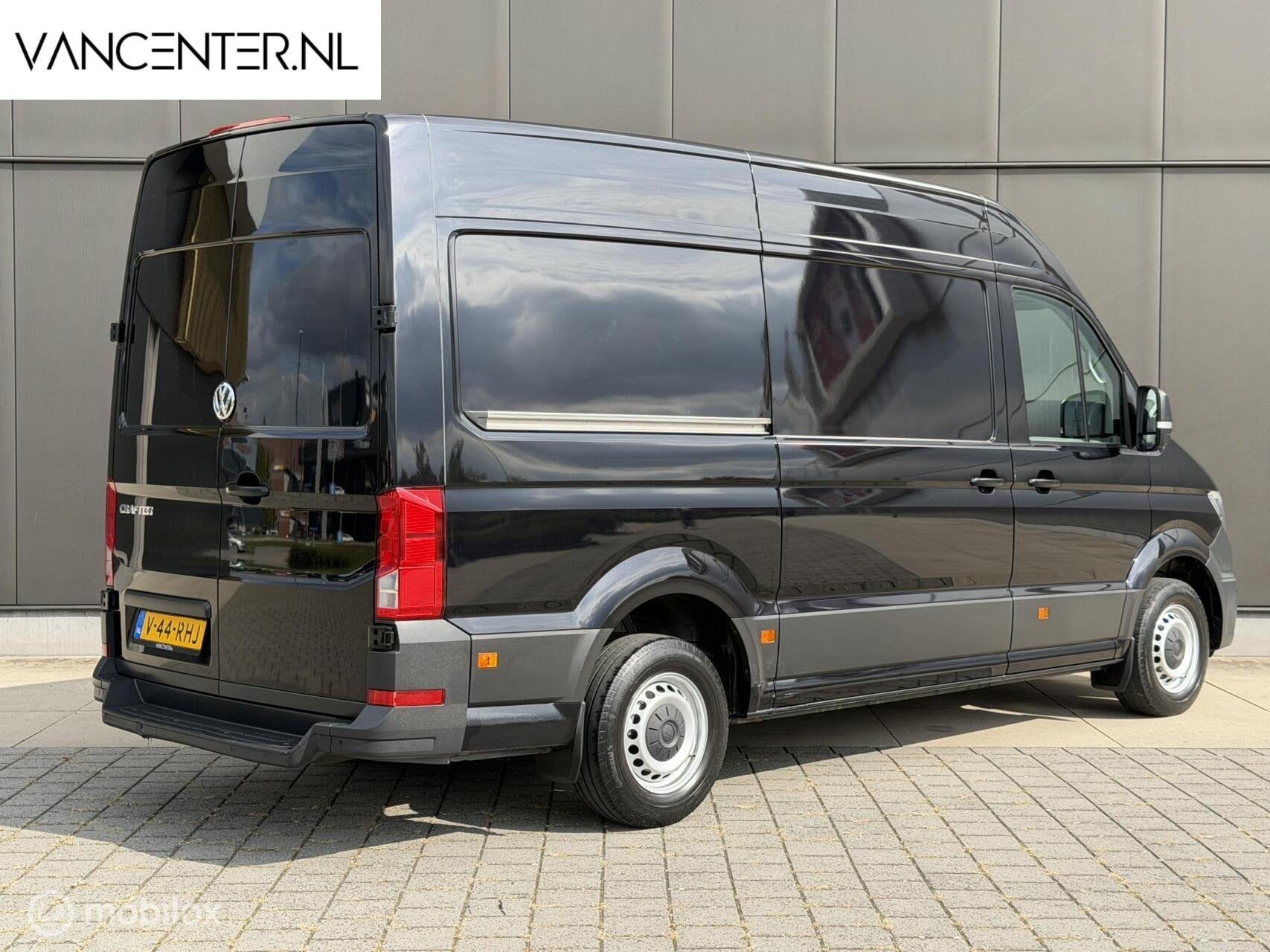 Volkswagen Crafter 2.0 TDI 177PK Automaat L3H3 2x Schuifdeur, Auto's, Stof, Gebruikt, 4 cilinders, Volkswagen