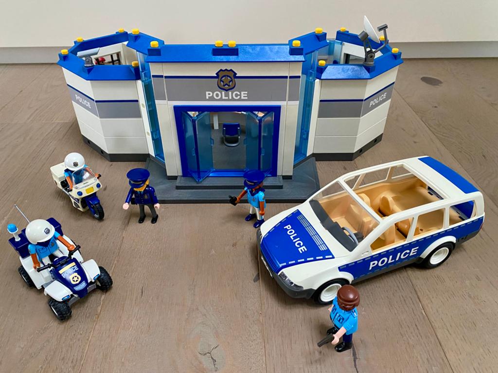 Playmobil politiebureau met extra’s en handleiding, Kinderen en Baby's, Speelgoed | Playmobil, Ophalen, Zo goed als nieuw