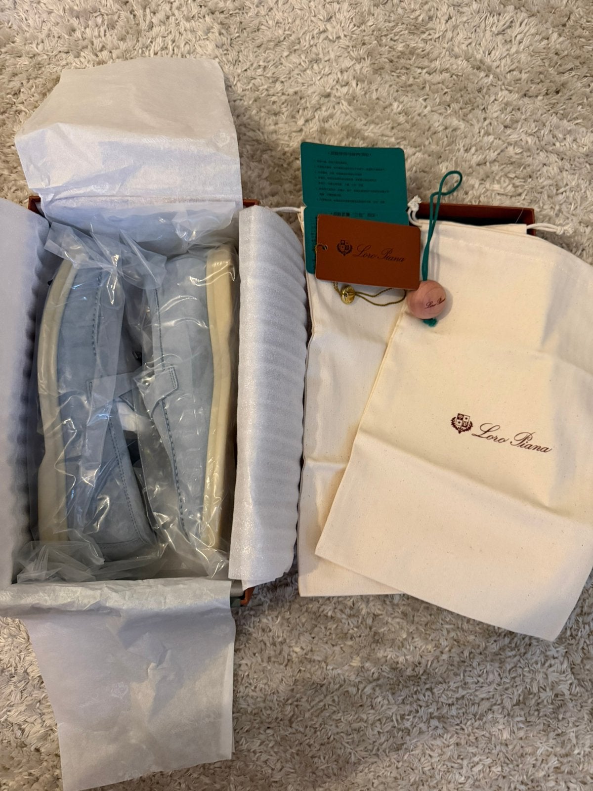 Loro Piana, Kleding | Dames, Schoenen, Blauw, Instappers, Ophalen of Verzenden, Zo goed als nieuw