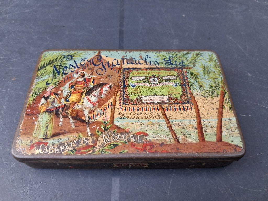 ancienne boîte à cigarettes en étain CIGARETTES ROYAL, Enlèvement ou Envoi, Utilisé, Ustensile