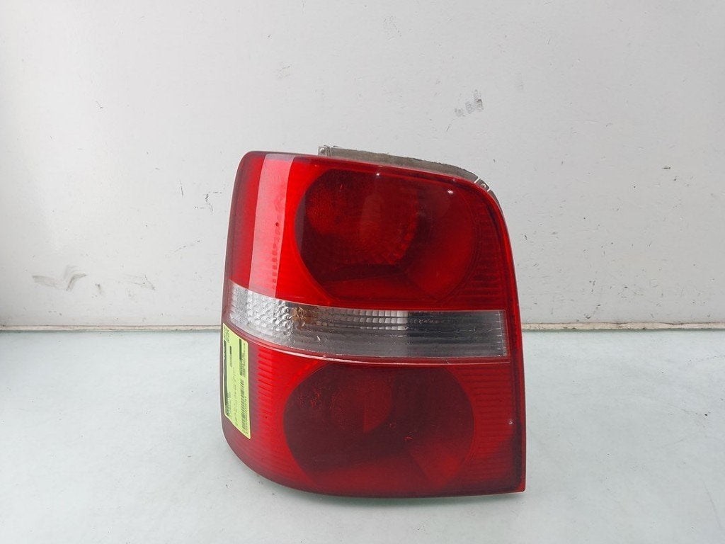 FEU ARRIÈRE GAUCHE Volkswagen Touran (1T1 / T2), Autos : Pièces & Accessoires, Éclairage, Volkswagen, Utilisé