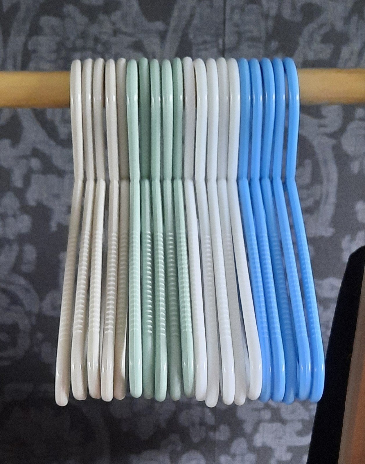 20 plastiek kinderkapstokjes, Ophalen of Verzenden