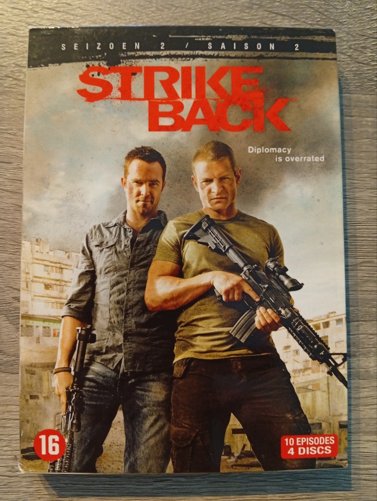 Série télévisée d'action sur DVD de la saison 2 de Strike Ba, Néerlandais, Saison 2, Comme neuf, Matériel bonus