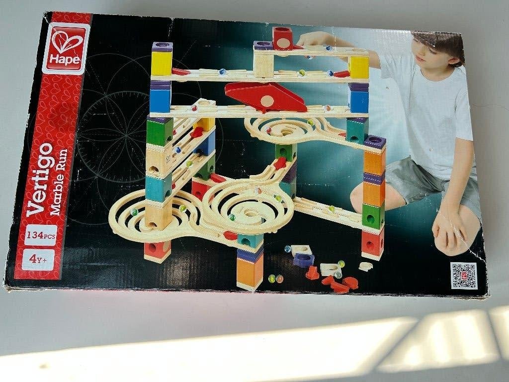 Set met houten knikkerbanen zelf te bouwen Hape, Kinderen en Baby's, Ophalen, Gebruikt, Overige typen
