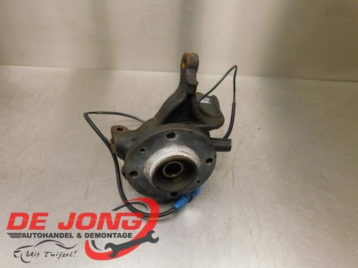 Fusee rechts-voor van een Peugeot 208, Gebruikt, -, -, Ophalen of Verzenden