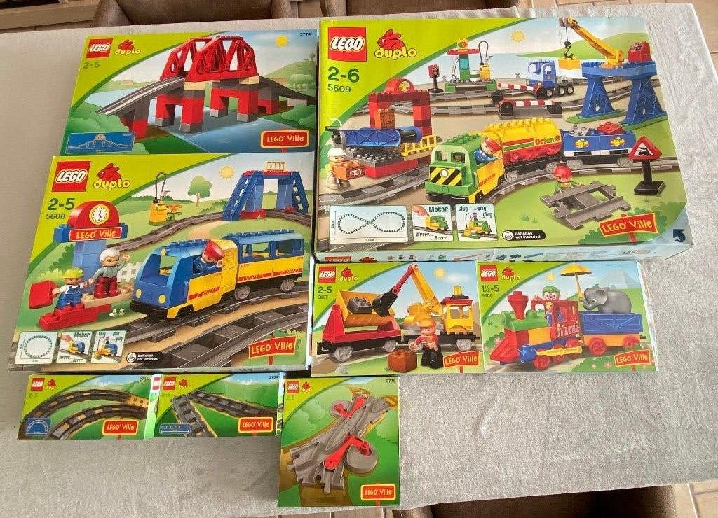 Lego Duplo Treinset 2734 2735 3774 3775 5606 5607 5608 5609, Ensemble complet, Comme neuf, Enlèvement, Duplo