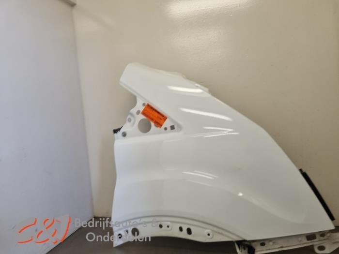 Aile avant droite d'un Ford Transit, -, 3 mois de garantie, -, -