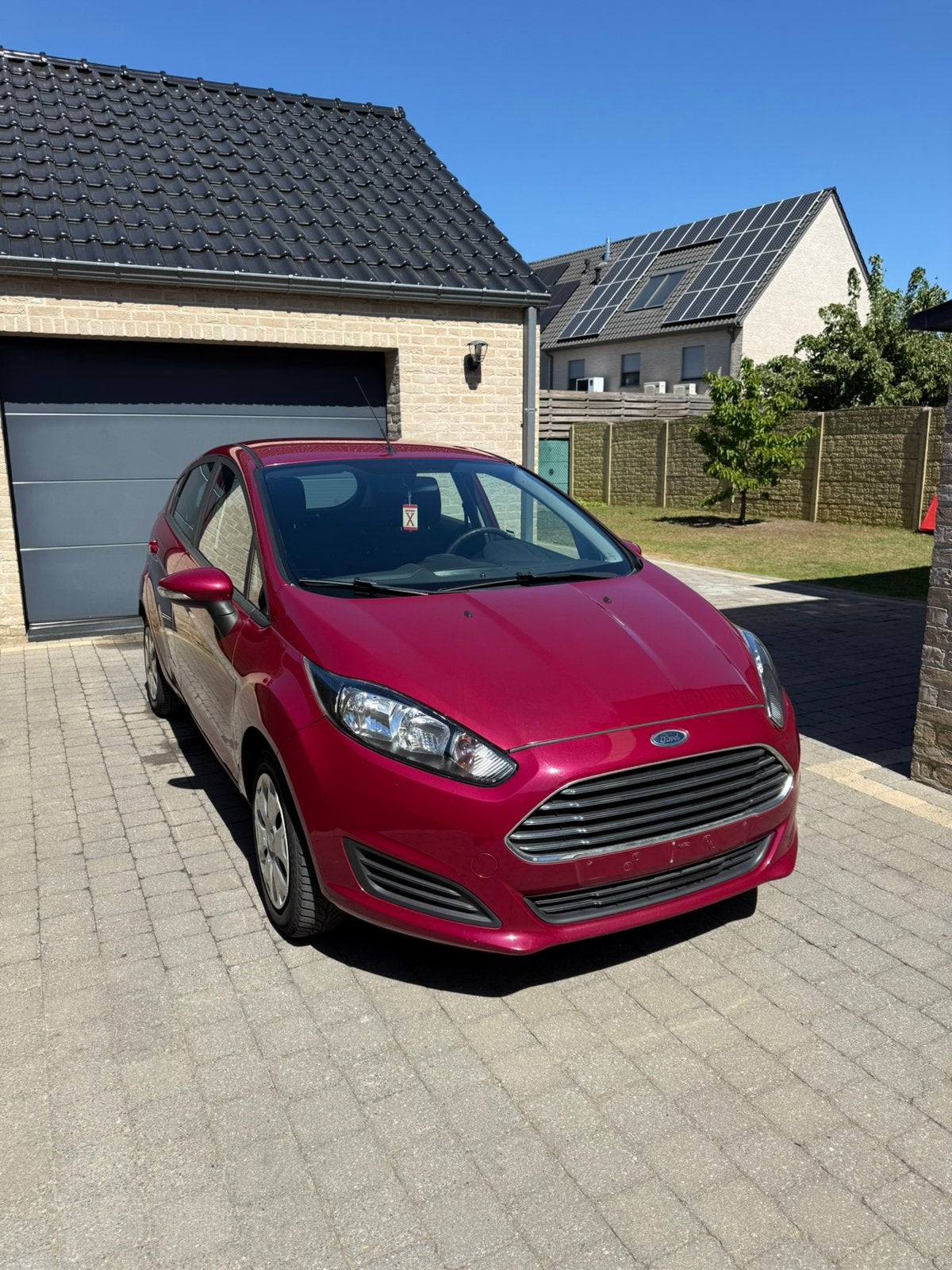 Ford Fiesta Facelift 1.6 TDCi (2013), Autos, Rouge, Euro 5, Achat, Boîte manuelle