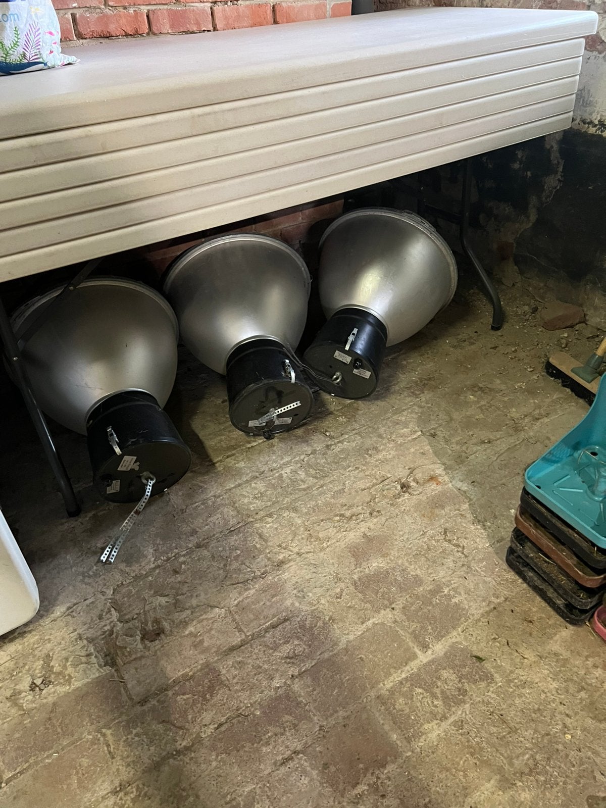 Lampe industrielle, Enlèvement