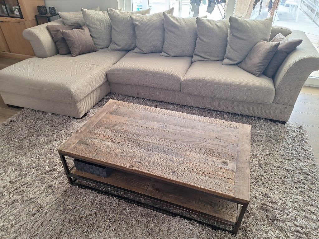 TE KOOP tapijt + loungezetel + salontafel, Huis en Inrichting, Ophalen, Gebruikt, 150 tot 200 cm, 200 cm of meer