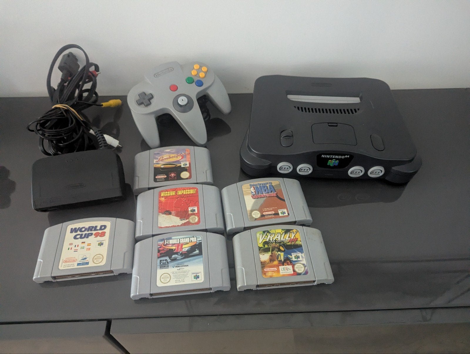 Lot Console Nintendo 64 (N64) + 1 Manette + 6 Jeux -, Enlèvement