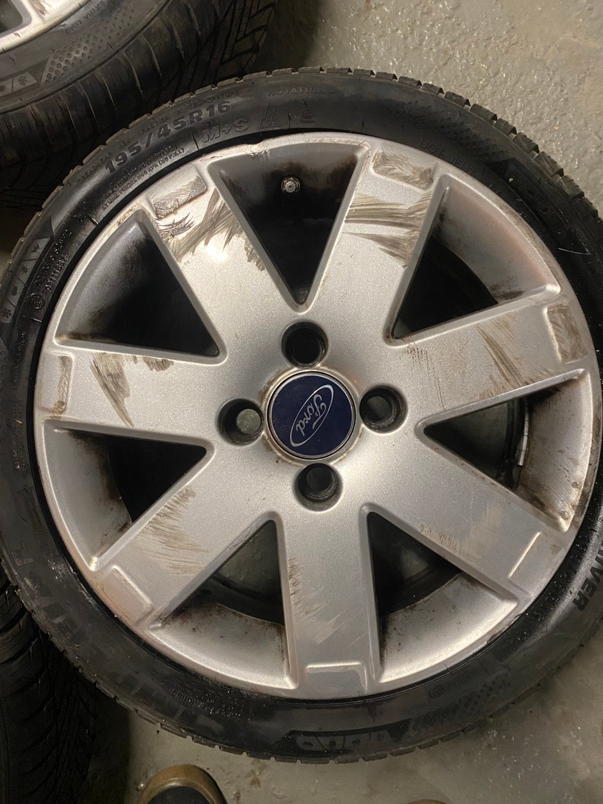 Banden aluminium ford fiesta, Ophalen, Gebruikt