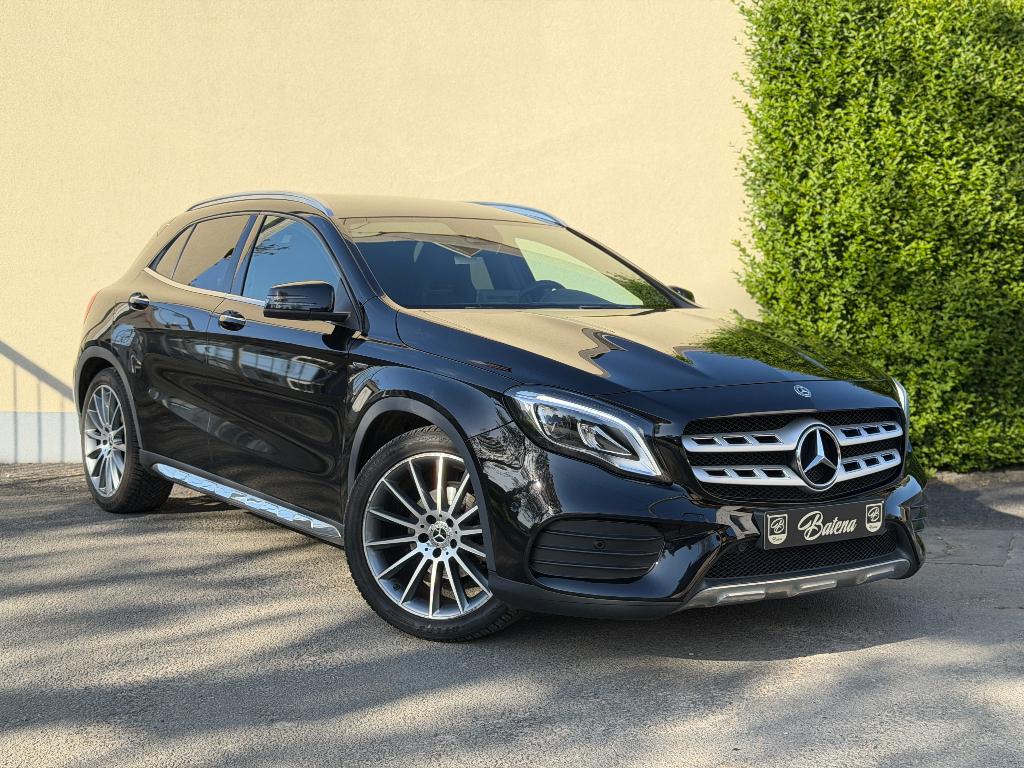 Mercedes-Benz GLA 200 AMG Pack Edition Camera, Auto's, Mercedes-Benz, Voorwielaandrijving, 4 cilinders, Zwart, Bedrijf