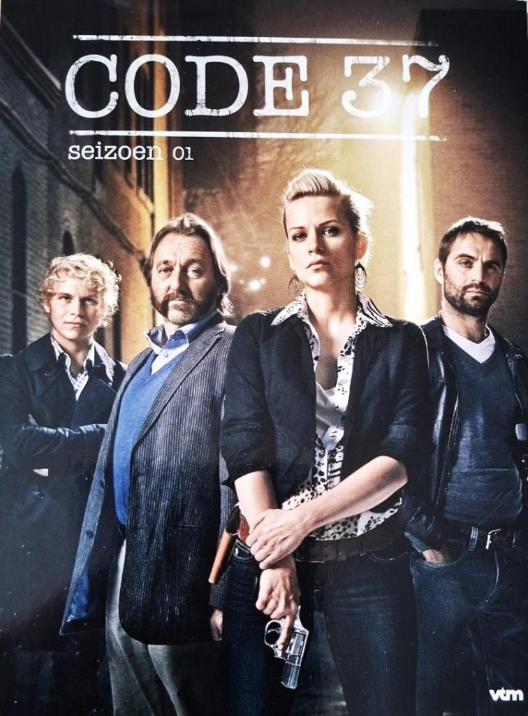 dvd CODE 37 - 3 SEIZOENEN VOLLEDIG VEERLE BAETENS ..., Ophalen of Verzenden, Zo goed als nieuw, Nederlands, Nederlands