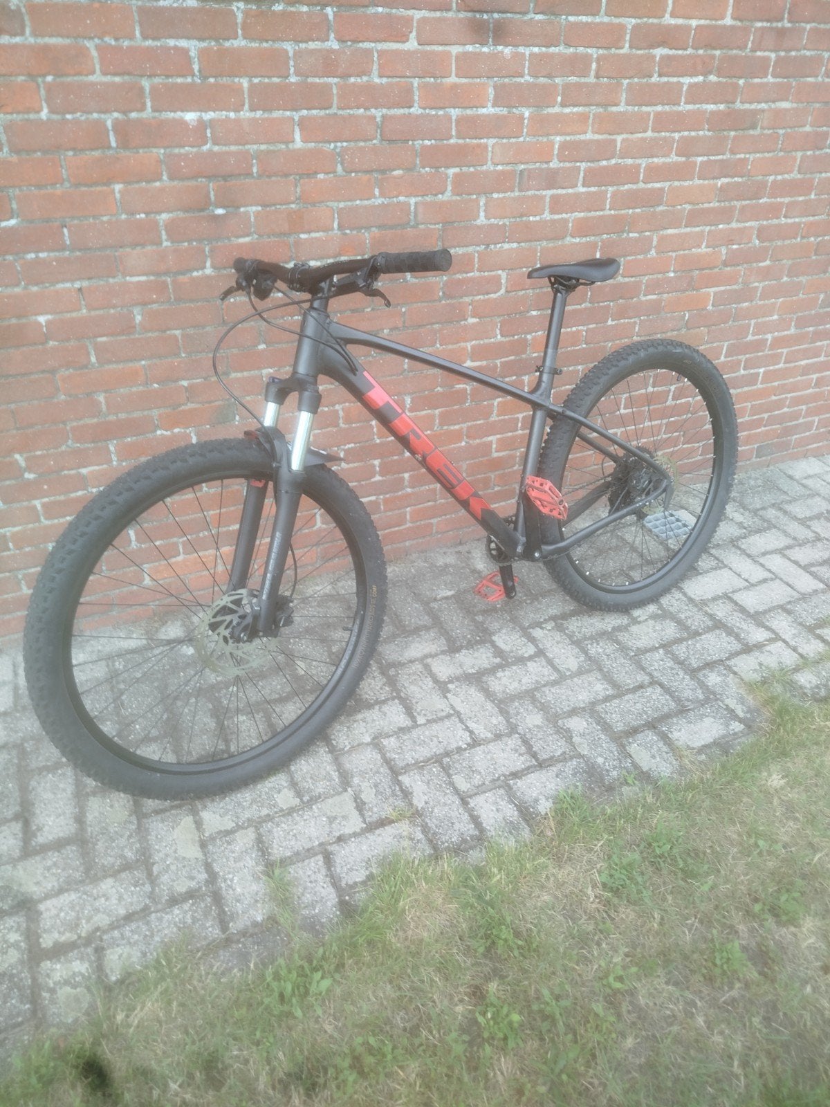 Trek marlin 5, Fietsen en Brommers, Ophalen, Zo goed als nieuw, Heren, Trek