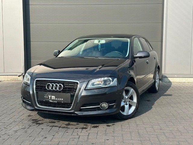Audi A3 benzine, Auto's, Audi, Voorwielaandrijving, Stof, Zwart, 4 cilinders