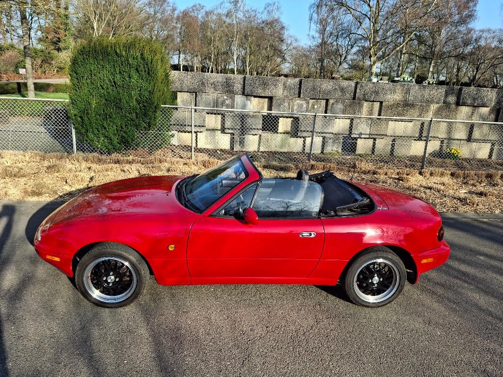 Mazda Mx5 Na, Auto's, Mazda, Particulier, MX-5, Benzine, Cabriolet, 2 deurs, Handgeschakeld, Rood, Zwart, Stof