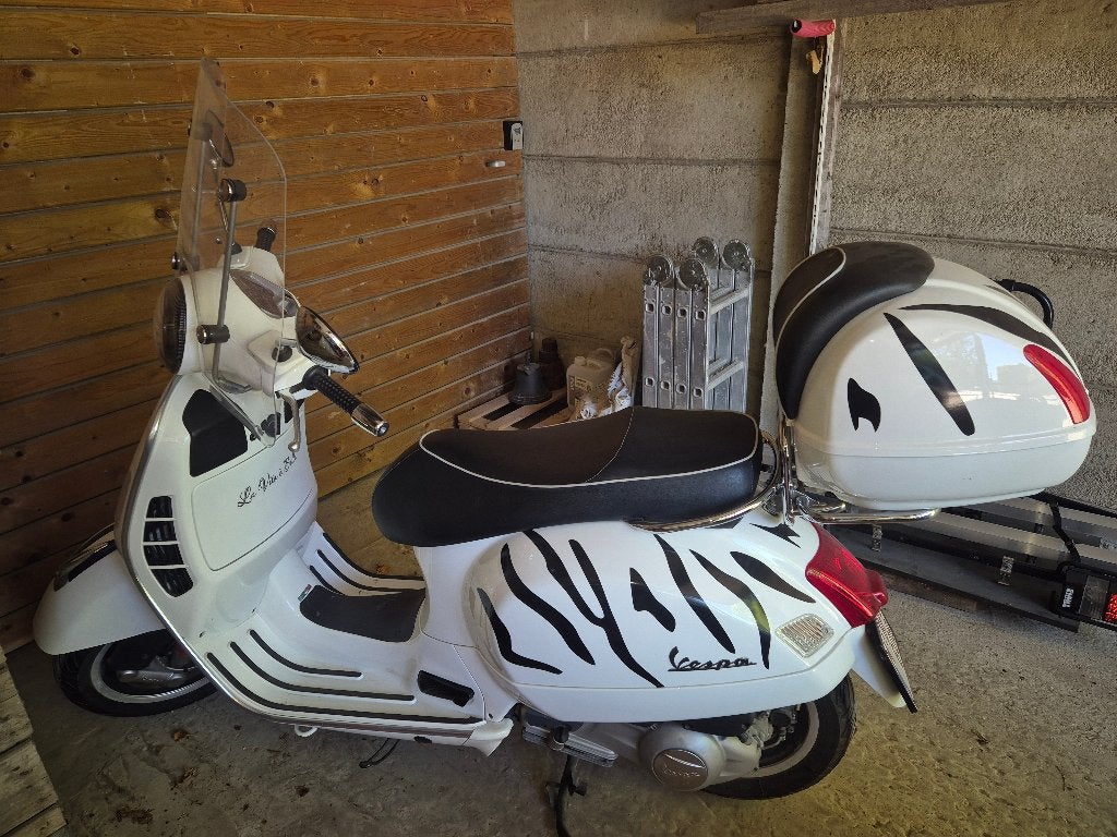 VESPA 300 GTS, Motoren, Motoren | Piaggio, Scooter, 300 cc, Automaat, 1 cilinder