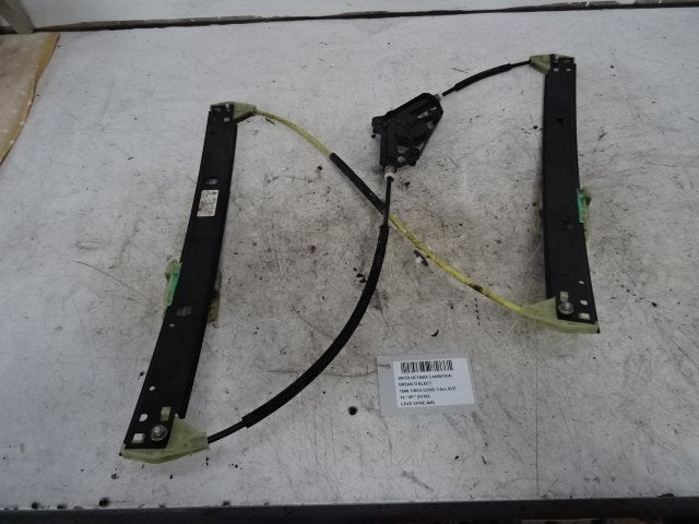 VITRE MECANISME AVANT DROIT Skoda Octavia Combi (5EAC), Utilisé, Skoda
