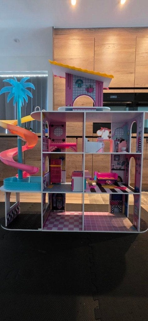 Houten poppenhuis : LOL Surprise OMG Fashion House Playset, Ophalen, Zo goed als nieuw, Poppenhuis