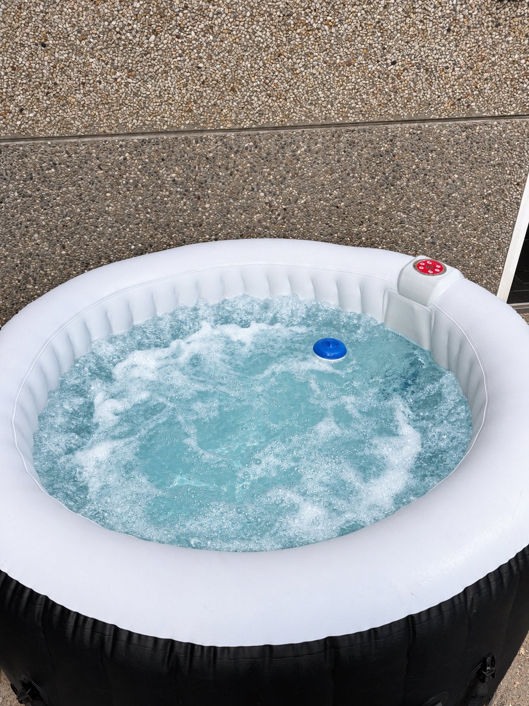 Jaccuzi 4 personnes, Enlèvement, Comme neuf, Pompe