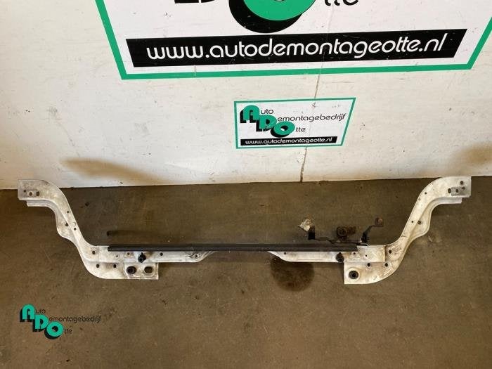 Plaque de serrure avant d'un Peugeot Bipper (Bipper 08-) (24, -, 3 mois de garantie, Utilisé, -