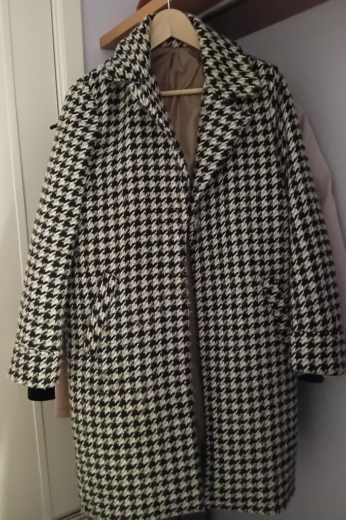 Geklede jas M38, 12 euro, Kleding | Dames, Jassen | Zomer, Ophalen, Zo goed als nieuw, Maat 38/40 (M), Overige kleuren