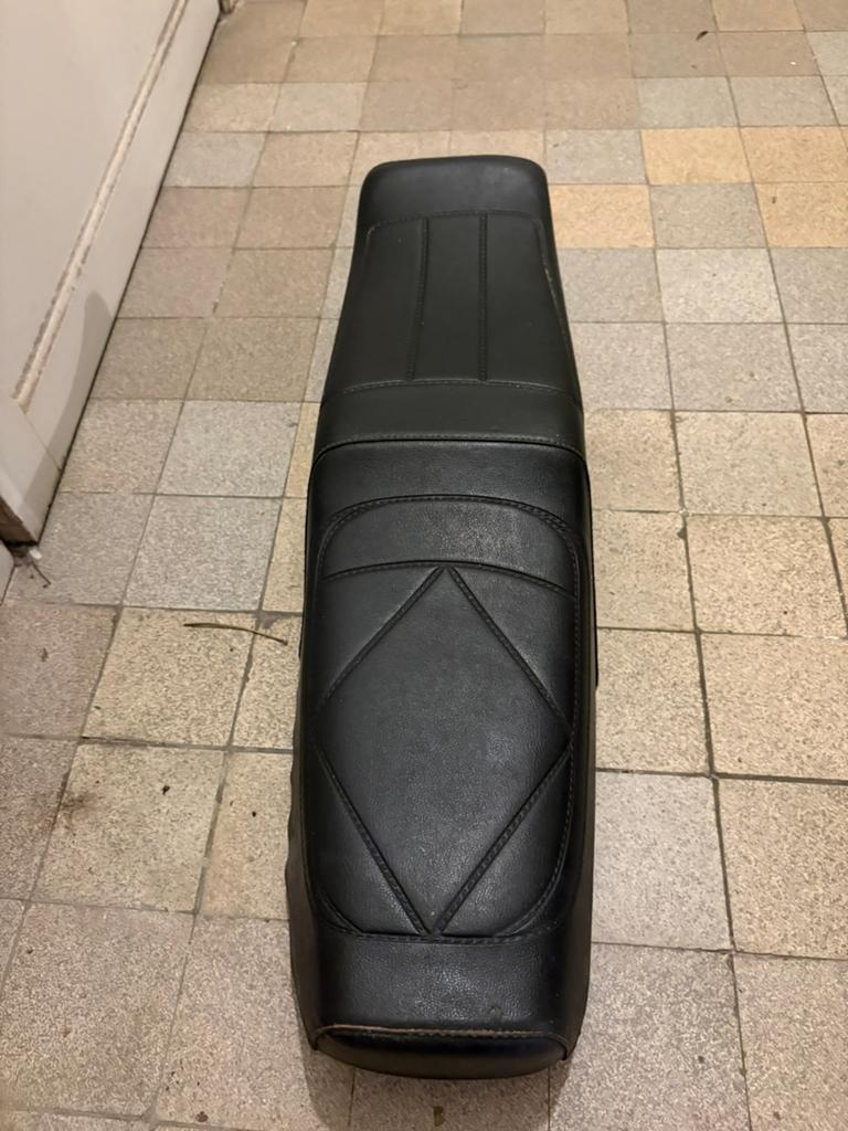 Selle bi-place peugeot rcx, Fietsen en Brommers, Brommers | Peugeot, Ophalen, Gebruikt