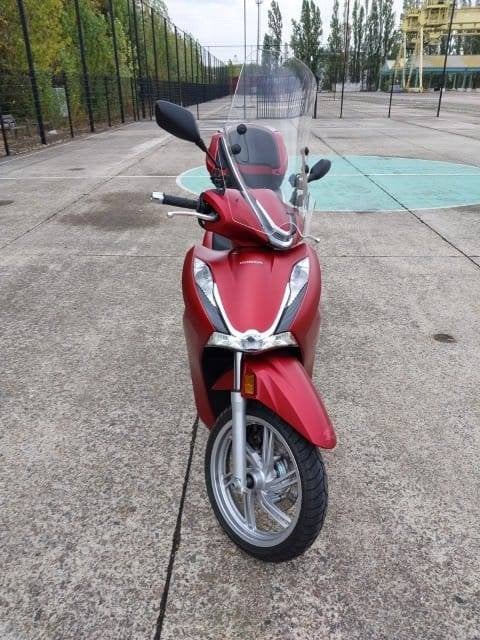 Motorfiets Honda, Occasion, Particulier, Automaat, 12 t/m 35 kW