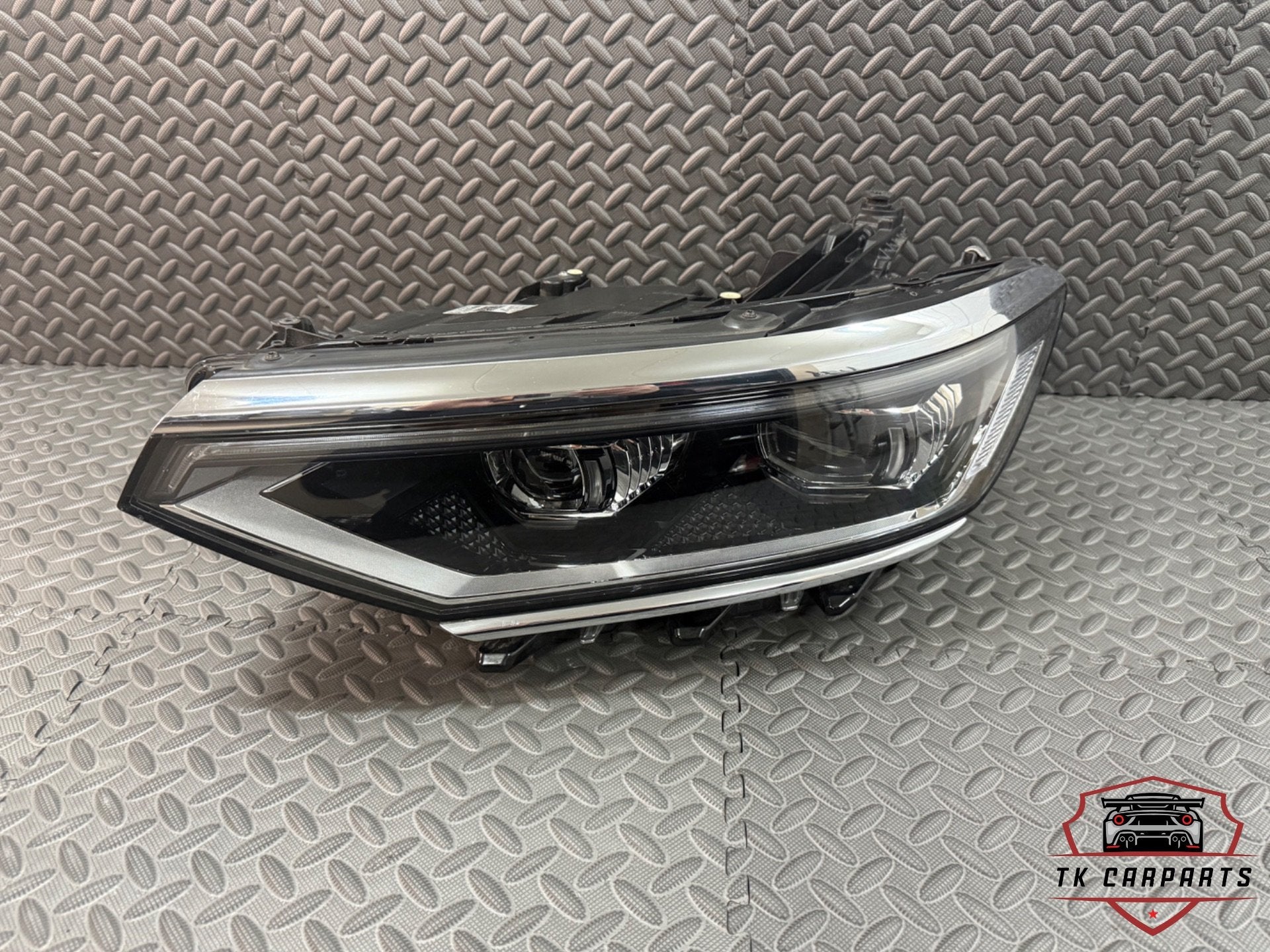 Volkswagen Passat B8 restyl e IQ Light 3G1941081T, Neuf, Volkswagen, Volkswagen AG, Vw@volkswagen.de