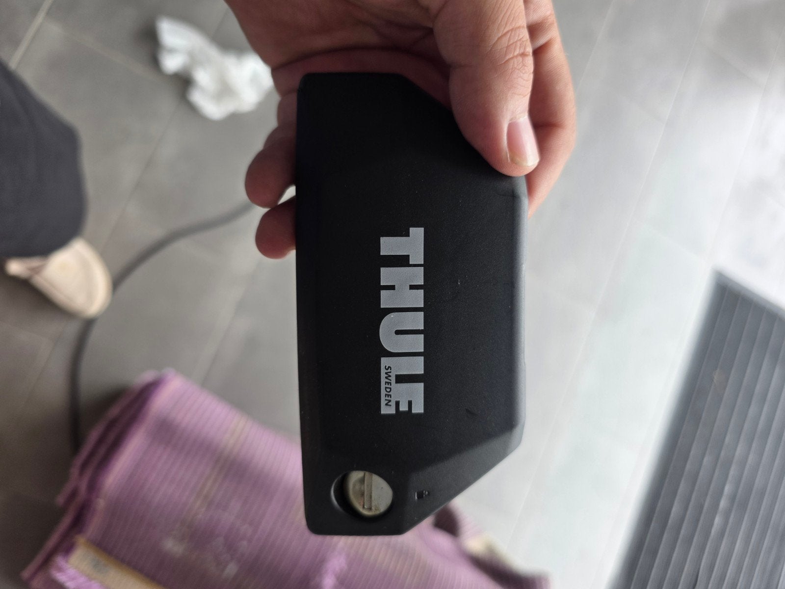 Pieds de fixation Thule Evo Flush Rail 7106 – État impeccabl, Autos : Pièces & Accessoires
