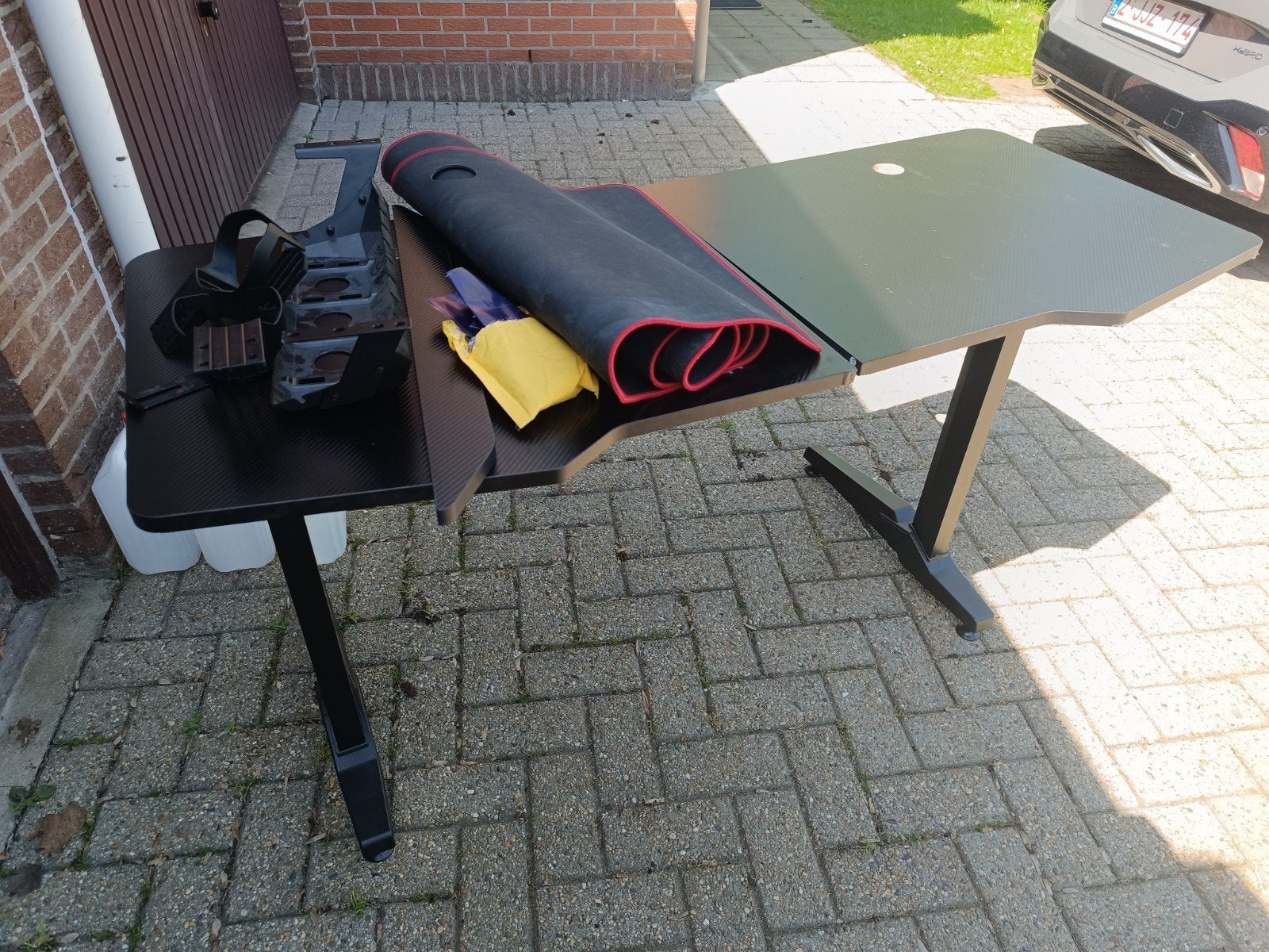 Game bureau met toebehoren, Ophalen