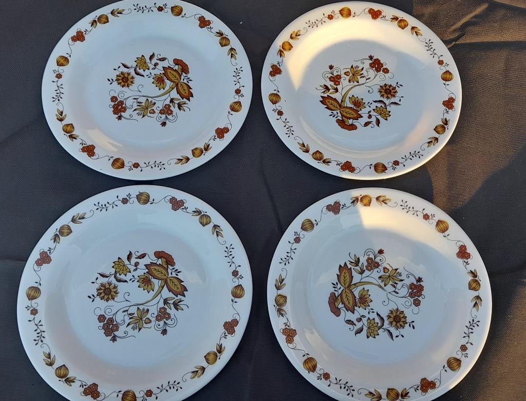 Lot de 4 assiettes à dessert vintage Arcopal 19 cm, Assiettes(s), Enlèvement ou Envoi, Comme neuf, Verre