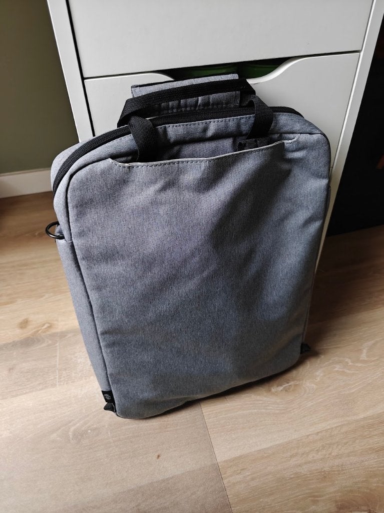 Sacoche ordinateur portable 15,6 pouces, plusieurs poches, Informatique & Logiciels, Enlèvement ou Envoi, Hydrofuge, Autres marques